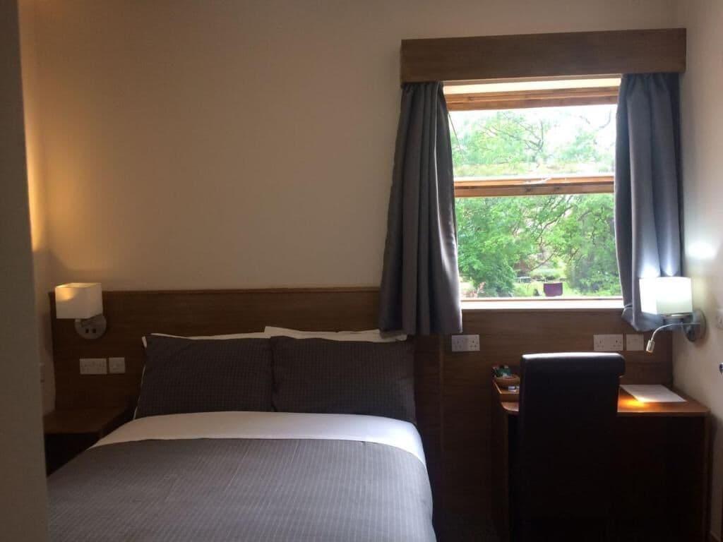 Crosshill House Hotel Глазгоу Екстериор снимка