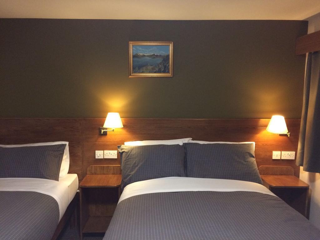 Crosshill House Hotel Глазгоу Екстериор снимка