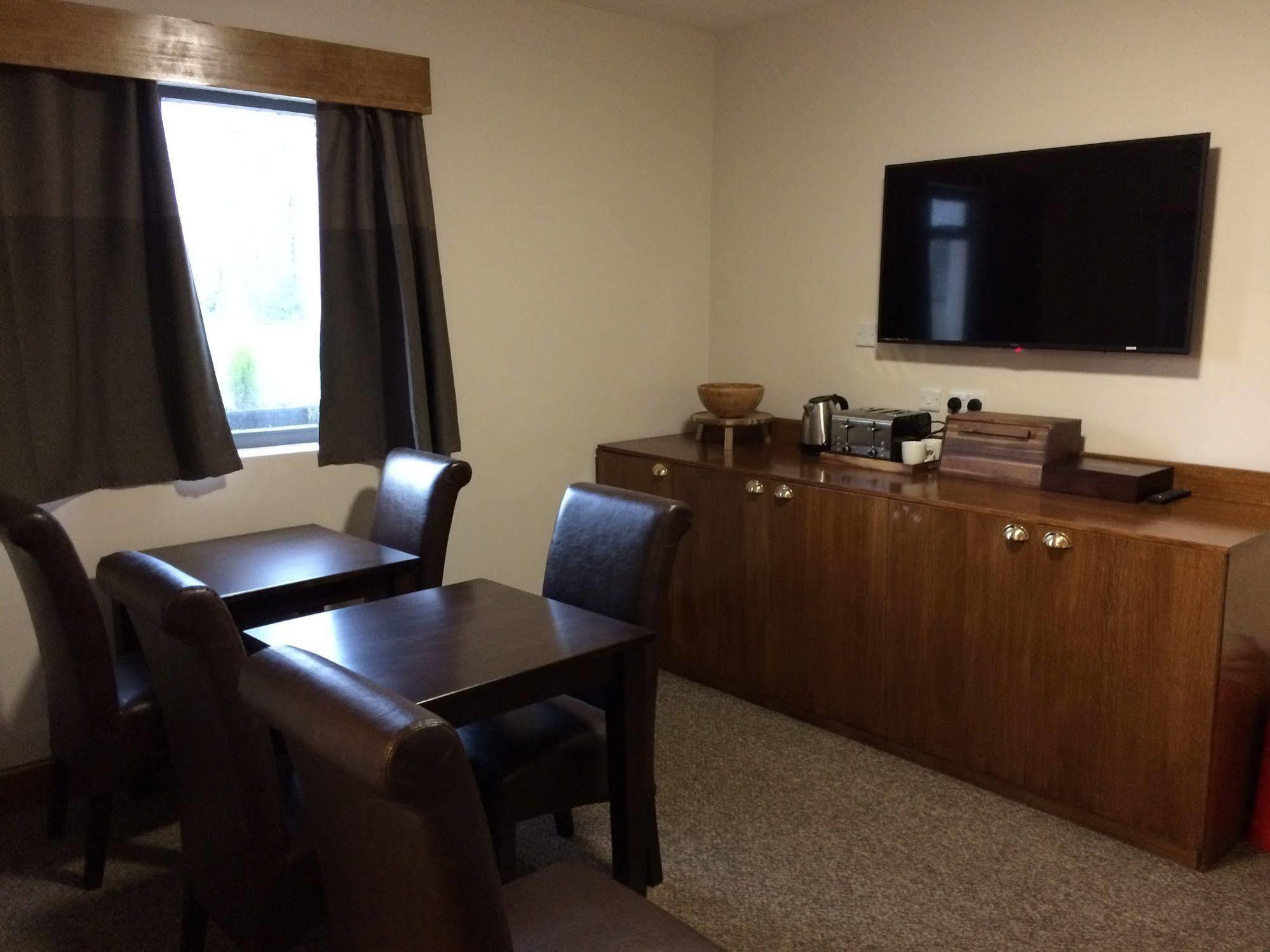 Crosshill House Hotel Глазгоу Екстериор снимка